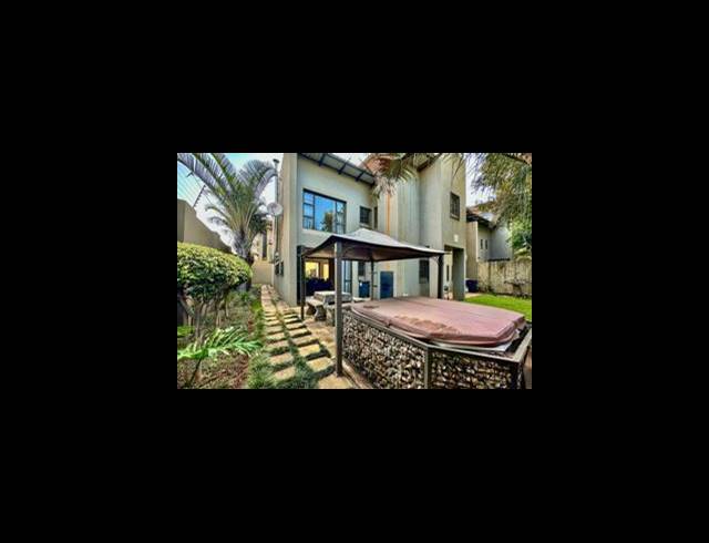 3 BEDROOM PROPERTY TO RENT IN MENLO PARK